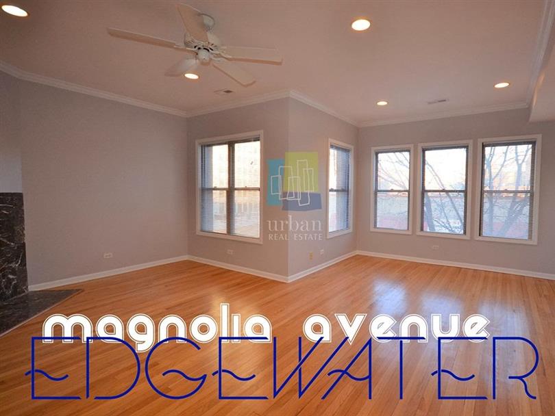 Sun-drenched End Unit in Edgewater!
