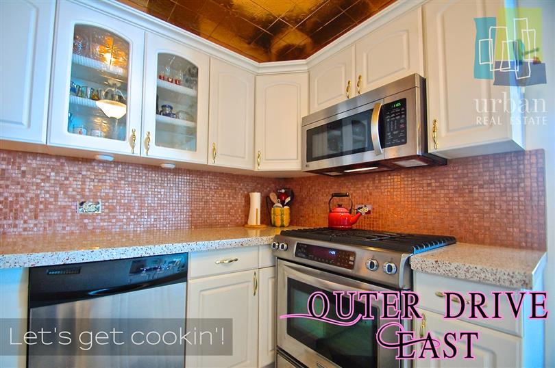 Newly Listed, High Floor 2 Bedroom at 400 E Randolph!