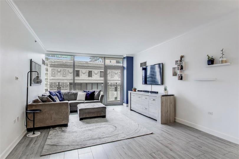 Just Sold in South Loop: 100 E 14th St Unit 709, Chicago, IL