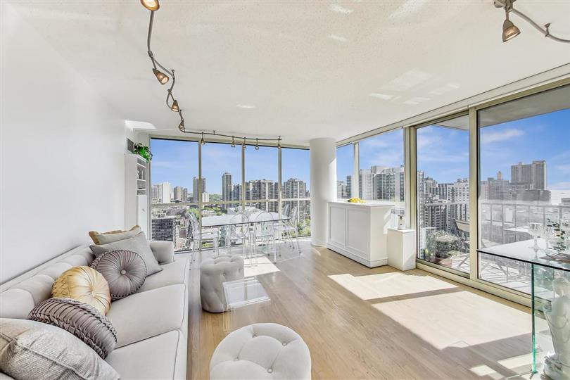 An Old Town High-Rise Residence, Just Sold