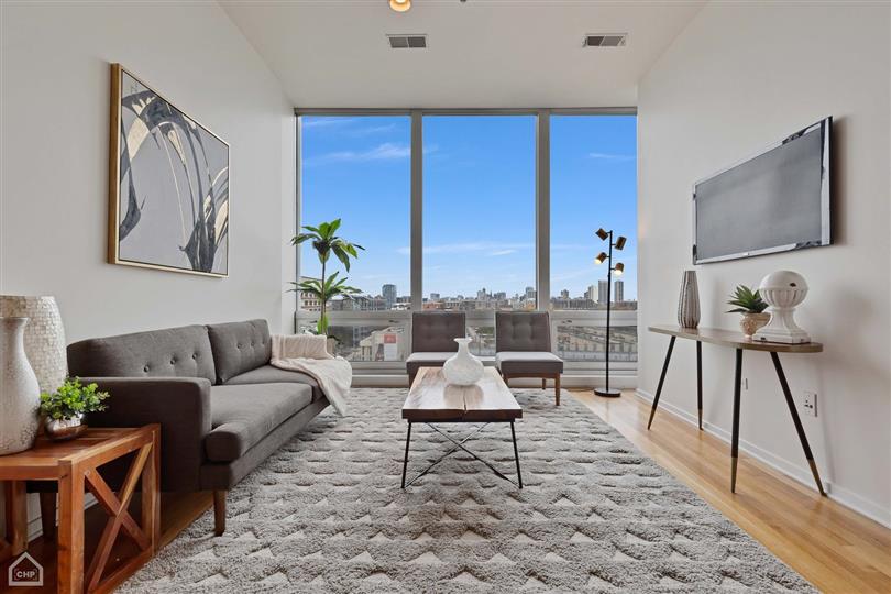 Just Sold in River North: 500 W Superior St Unit 604, Chicago, IL 60654