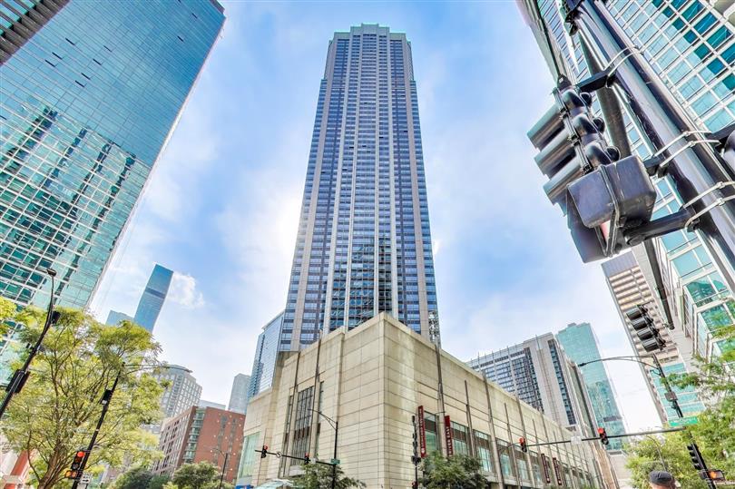 512 N McClurg Exterior