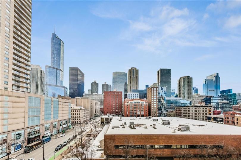 Just Sold in River North: 600 N Dearborn St Unit 708, Chicago, IL
