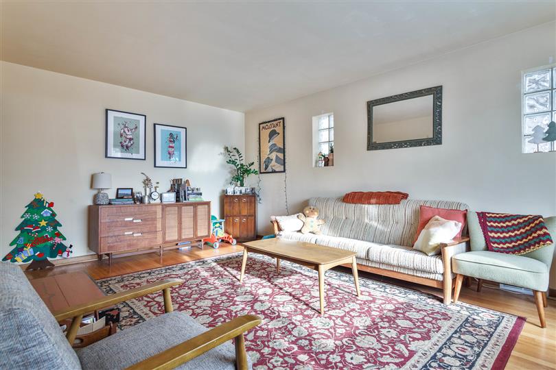 Just Sold in Norwood Park: 6216 W Norwood Ave, Chicago, IL 60646