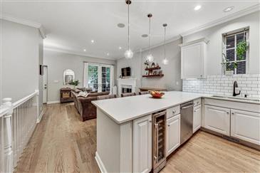 Just Sold in Lincoln Park: 1643 N Dayton St Unit 1, Chicago, IL