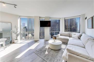 Just Sold in New Eastside: 222 N Columbus Dr Unit 1303, Chicago, IL